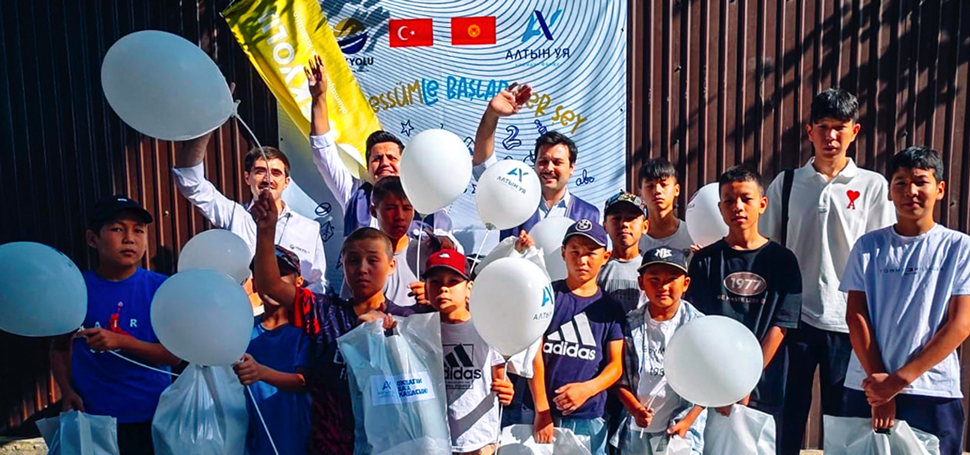 Altyn Uya Kamu Vakfı Kırgızistan eğitim ve öğrenci destek programı